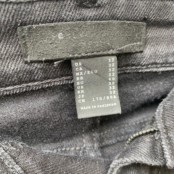 Distressed black jeans - Picture 2 of 3